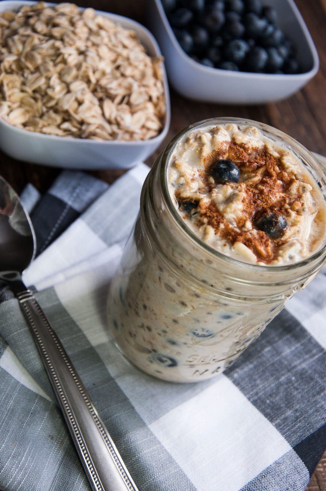 Overnight Oats with Blueberries and Cream - Feasting not Fasting